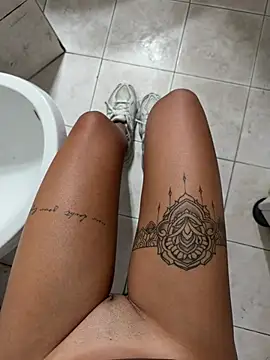 Thegirlofthemirror