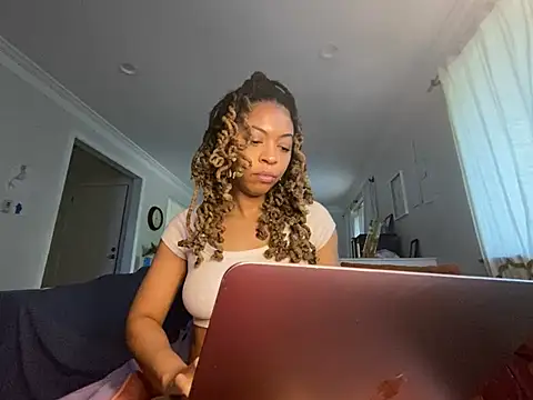 lilmisssunshine_ live cam on StripChat