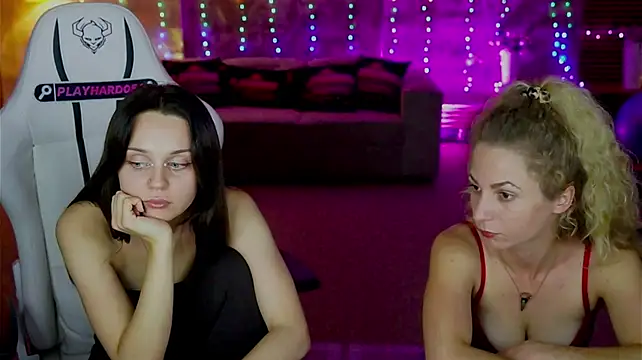 Olivia054_Sweet live cam on StripChat