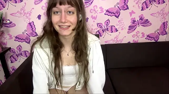 MarciaKenoyer live cam on StripChat