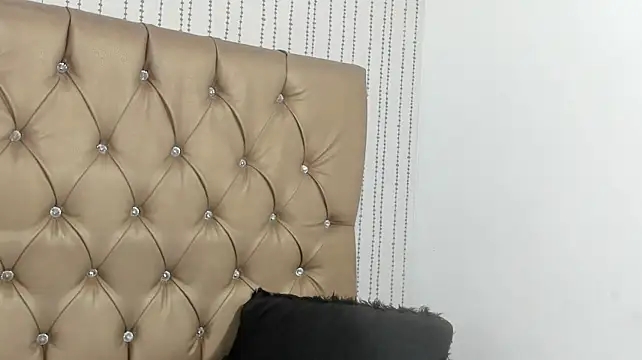 liz_katherine live cam on StripChat