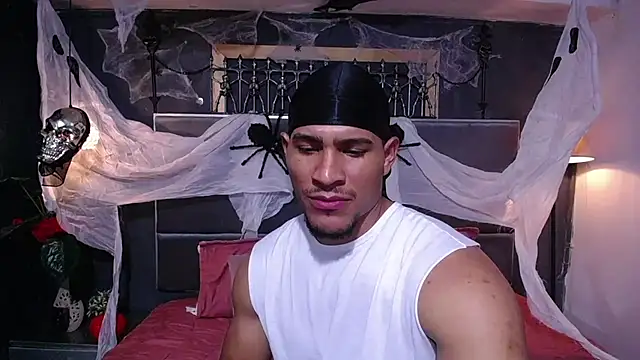 teddyfit19cm live cam on StripChat