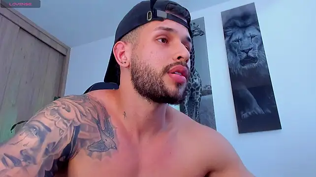 Santos_ramirez1 live cam on StripChat