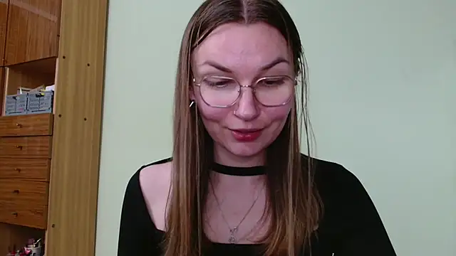 LooveELLYx live cam on StripChat