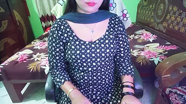 BengaliQueenStar live cam on StripChat