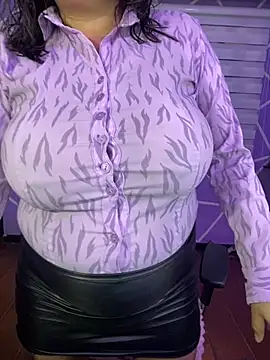 MiiaaJoness