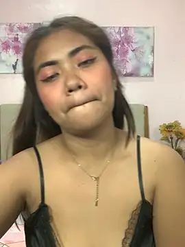 YaraSmith live sex cam