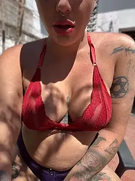alicetgirlbr live cam on StripChat