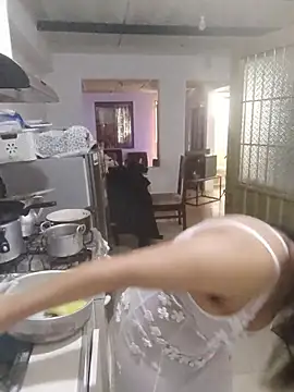 yeral2017 live cam on StripChat