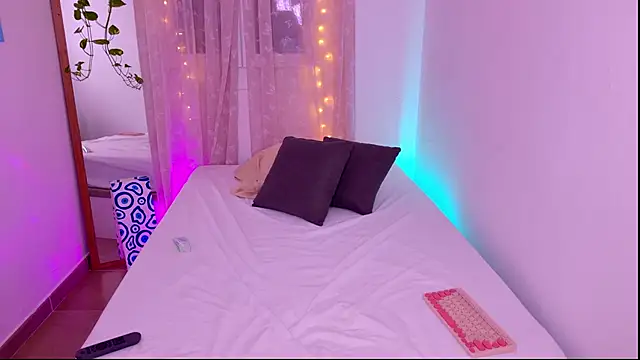 Mar_333 live cam on StripChat