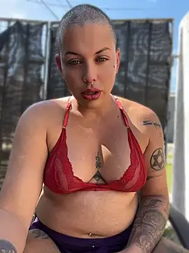 Modelo: alicetgirlbr