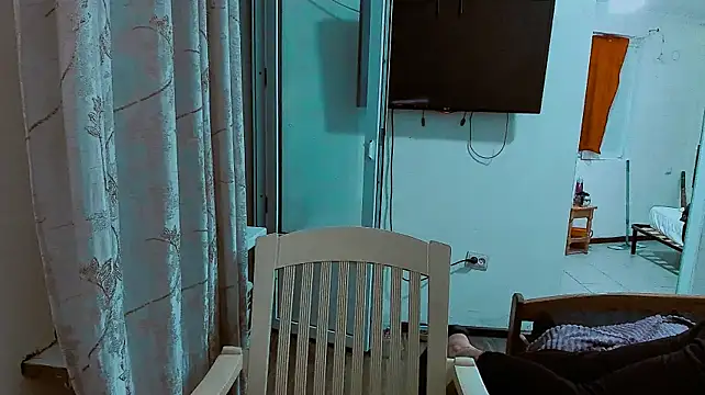 Kira_Magni webcam