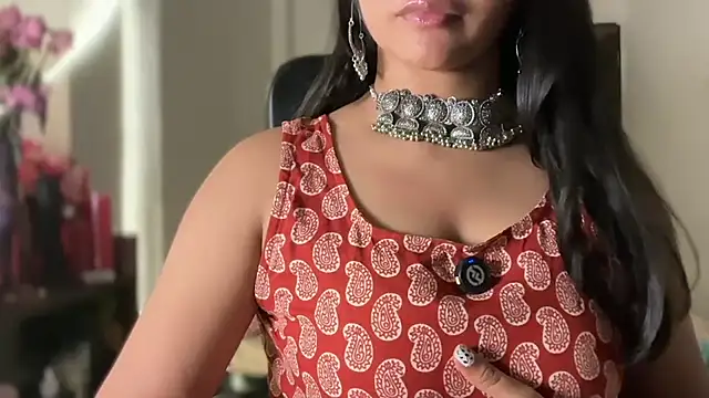 goddess_ariel (F young) - Candle Wax ON BOObs