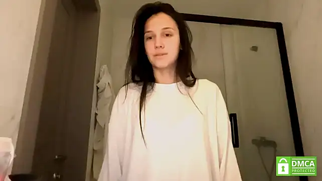 MarinaTuray live cam on StripChat