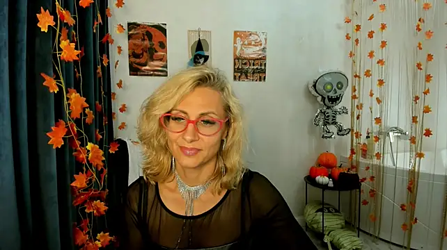 MuseOfStage live cam on StripChat
