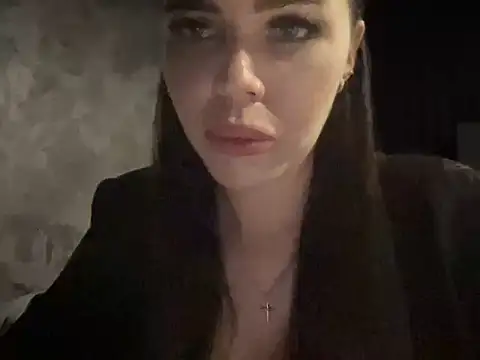 Avyraeh live cam on StripChat