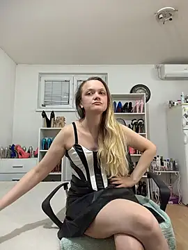 Iris_Pitts_ live cam on StripChat