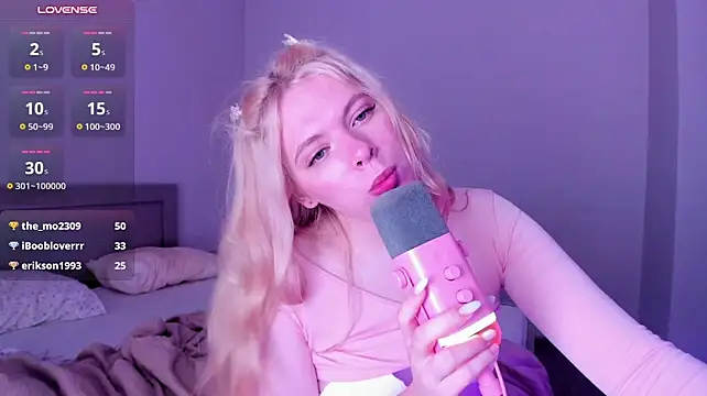 Cutie_Bambi webcam