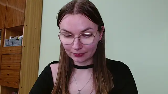 LooveELLYx live cam on StripChat
