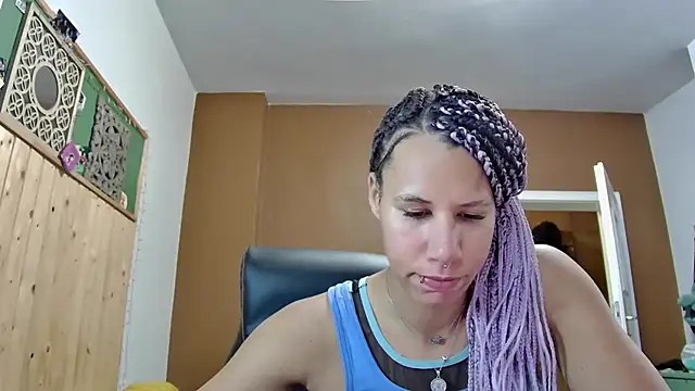 AaliyahHarris live cam on StripChat