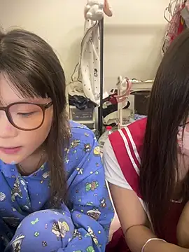 Rocket-Girl live cam on StripChat