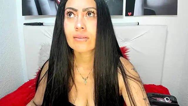 Tania_mature live cam on StripChat