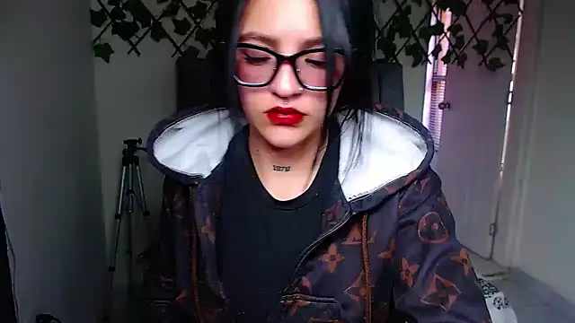 Violettasquirt webcam