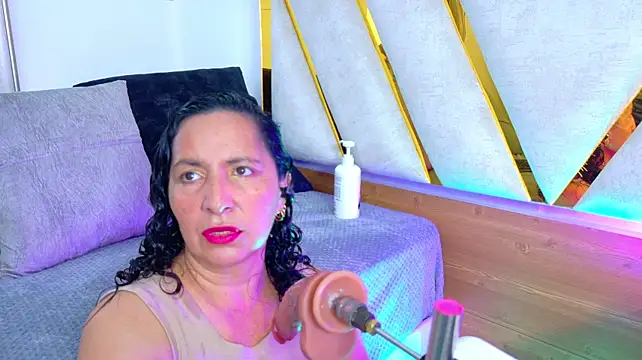 Luna_Naughty1