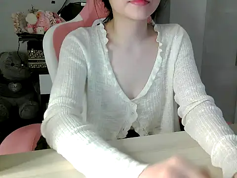 Linh-Barbie live cam on StripChat