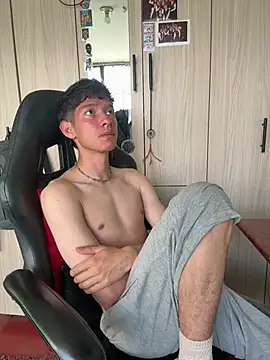 heyy_noah11 live sex cam