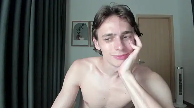 urgoddessboy live cam on StripChat