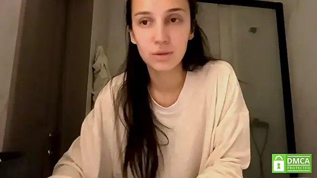 MarinaTuray live cam on StripChat