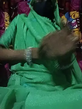 Hot_renu85