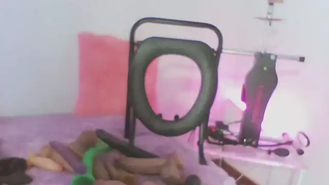 karol_stom (Ask my age) - PLUG MY ASS