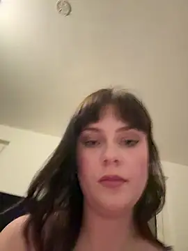 MaribelRiver live cam on StripChat