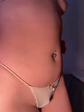 SavannahNoire live cam on StripChat
