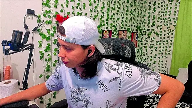 Andy_gray live cam on StripChat