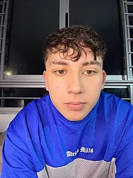 OLIVER_K live cam on StripChat