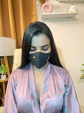 its_ur_flora live cam on StripChat