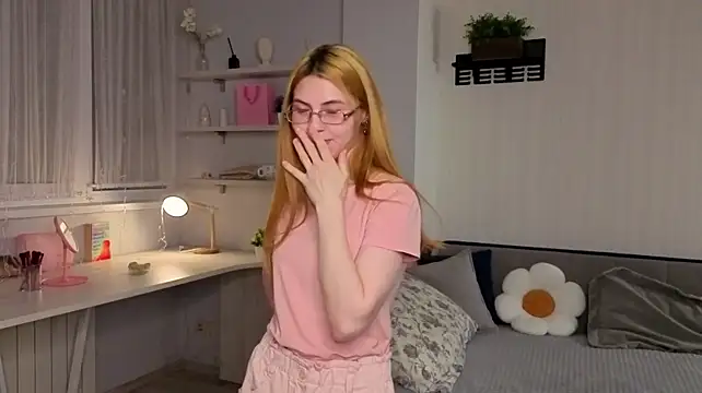 lashaydorst (F young) - My First Air Kiss