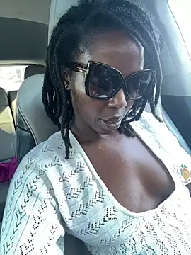 thechocolatepeach live sex cam