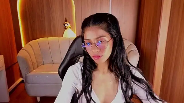 Alina_b_ webcam
