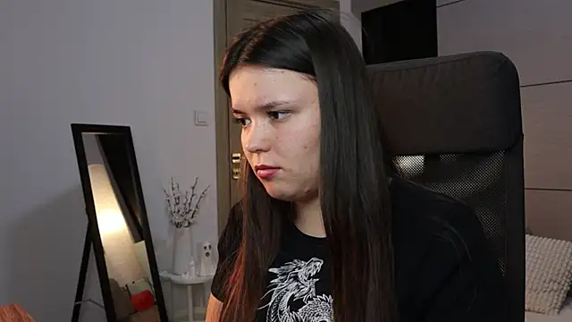 Laraaa_Loom