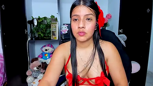 zara_cute live cam on StripChat