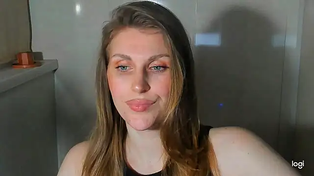 JuliaMuuun live cam on StripChat