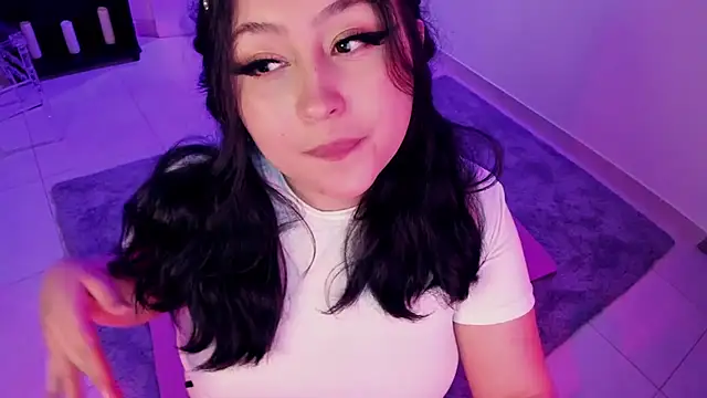 Sweet_lenna live cam on StripChat