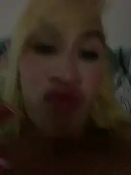 Astrid_Porno live cam on StripChat