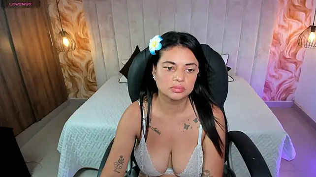 ChloeSmith_x live cam on StripChat