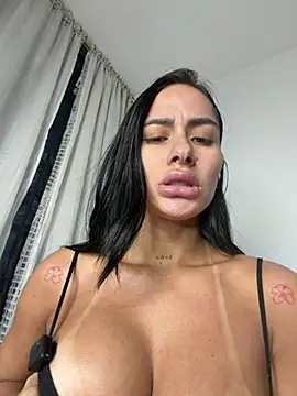 MoraFit_ live cam on StripChat