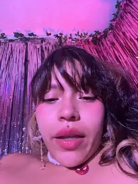 gatalinaaa111 live cam on StripChat